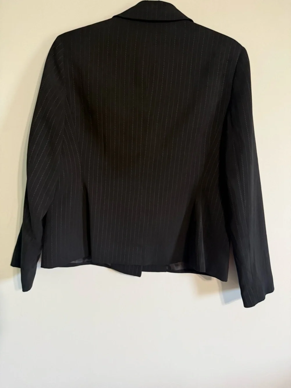 Kasper Black Pinstripe Two-Button Blazer Jacket Sz 10P